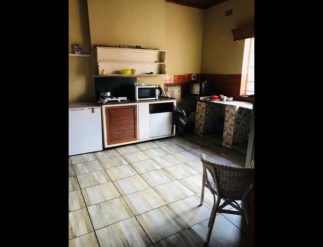 3 BEDROOM HOUSE FOR SALE IN KENSINGTON